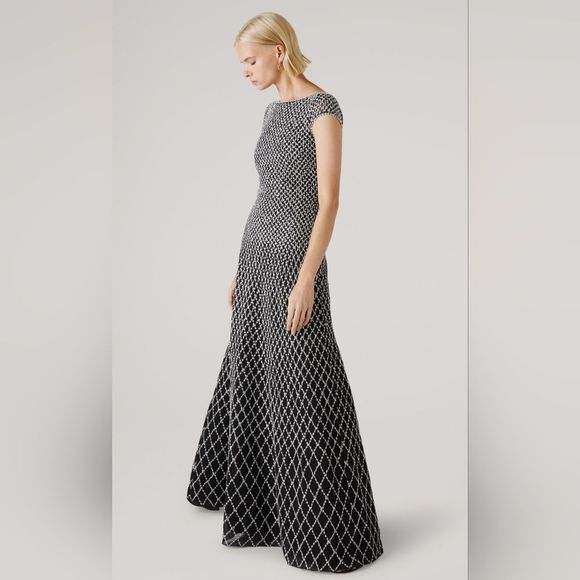 ST JOHN Novelty Diamond Knit Bateau-Neck Cap-Sleeve Gown - Size 12 - Picture 1 of 10